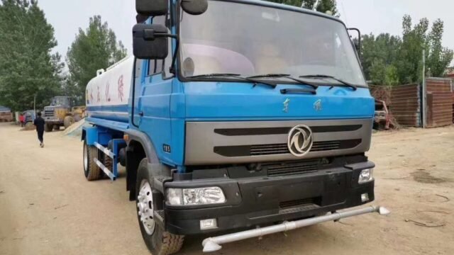 tanker-truck-Dongfeng-watering-sprinkler—1597049010221161150_big–20081011412901643600